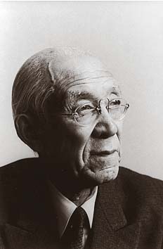 西脇順三郎
撮影:田沼武能