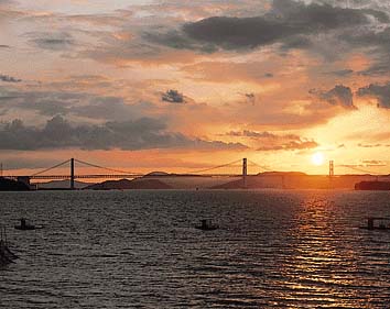 瀬戸大橋(坂出)
撮影:山梨勝弘