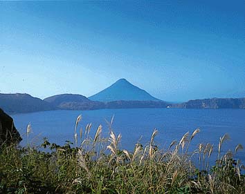 池田湖
撮影:山梨勝弘