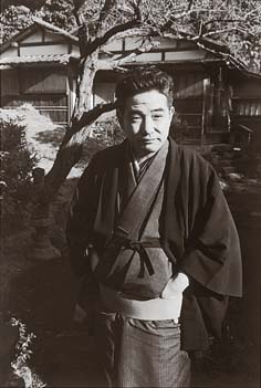 真船豊
撮影:田沼武能