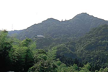 信貴山
撮影:的場 啓