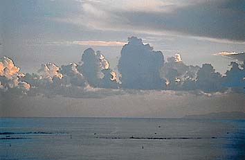 塔状雲
撮影:高橋健司