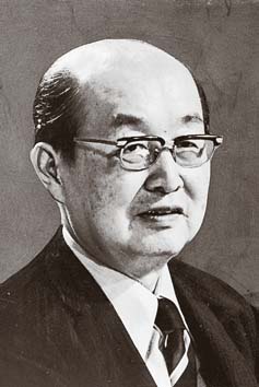 貝塚茂樹
提供:毎日新聞社