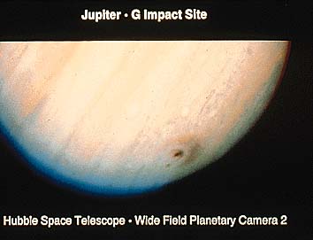 シューメ‐カー・レビー彗星の木星衝突痕
撮影:NASA/STScI