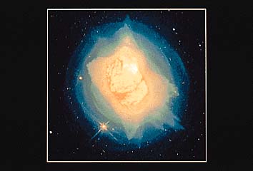 惑星状星雲 NGC7027
撮影:NASA/STScI