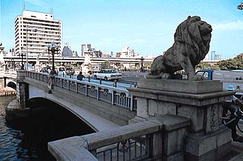 難波橋
撮影:的場 啓