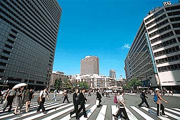 梅田
撮影:的場 啓