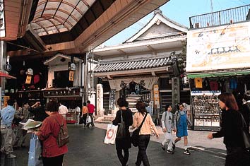 新京極
撮影:的場 啓