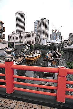 佃島(佃小橋からの風景)
撮影:関戸 勇