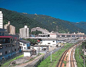 越後湯沢
撮影:佐藤 尚