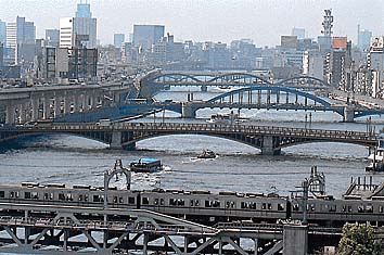 隅田川(吾妻橋上流から望む)
提供:東京都
