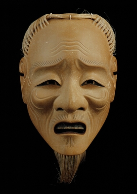 小尉
撮影:神田佳明(所蔵:岩崎久人)