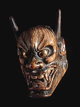 真蛇(下座)の面
撮影:神田佳明(所蔵:黒川能)