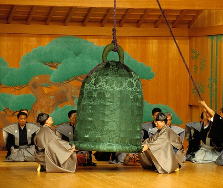 能の作り物・鐘
撮影:神田佳明(アイ・山本東次郎家)